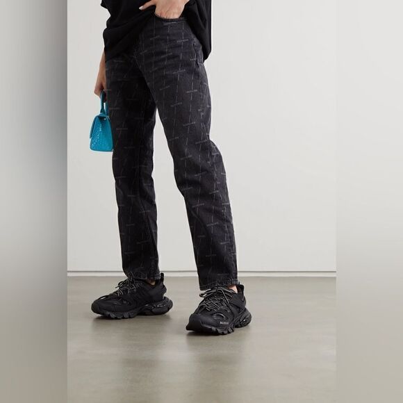 BALENCIAGA
Track logo-detailed mesh and rubber sneakers - Picture 2 of 10